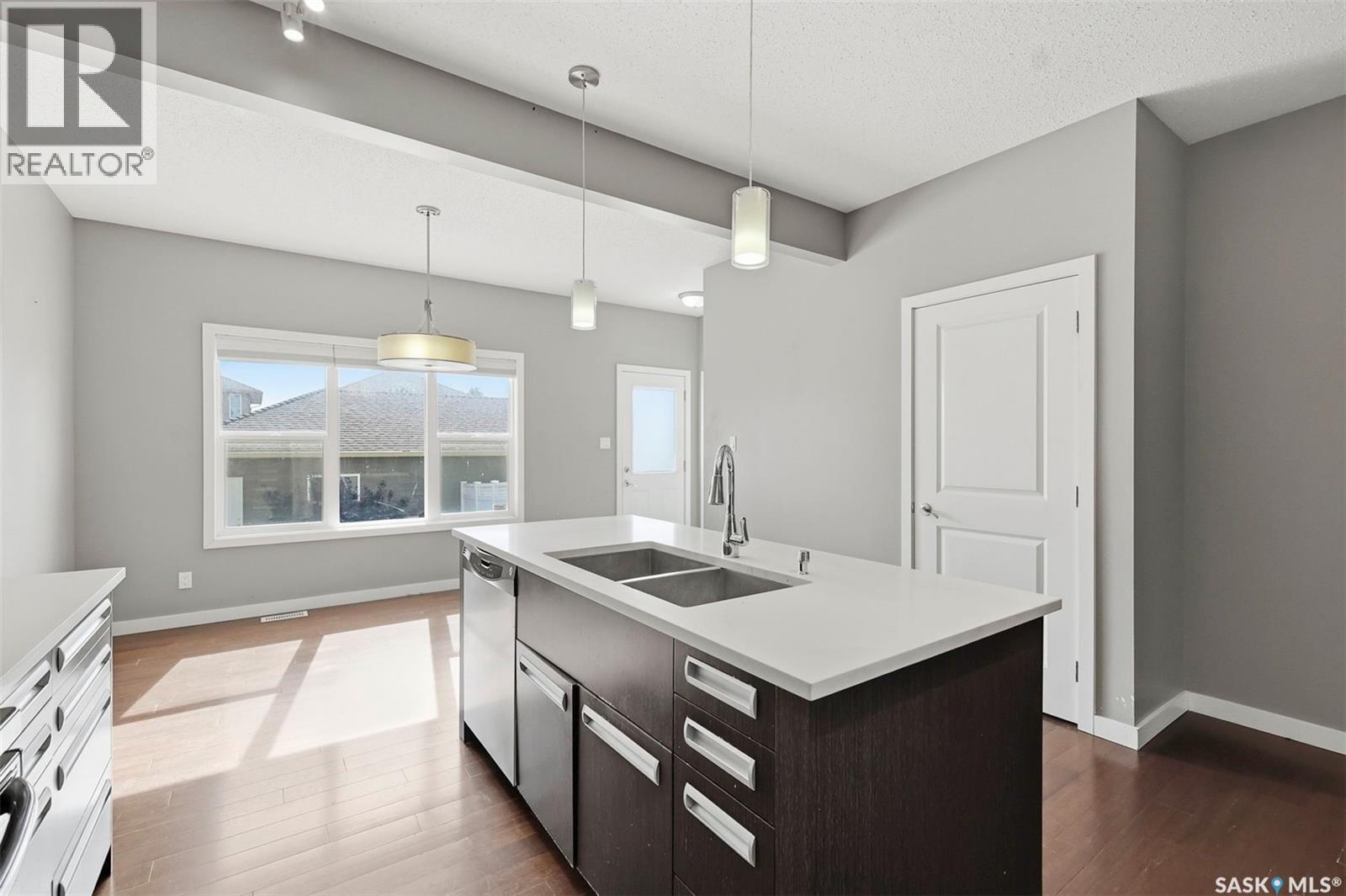 916 Stonebridge Common, Saskatoon, Saskatchewan  S7T 1C9 - Photo 11 - SK042569
