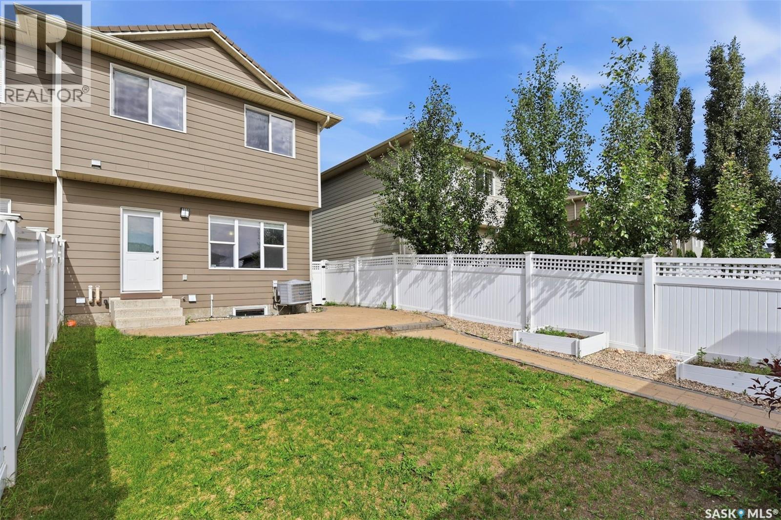 916 Stonebridge Common, Saskatoon, Saskatchewan  S7T 1C9 - Photo 38 - SK042569