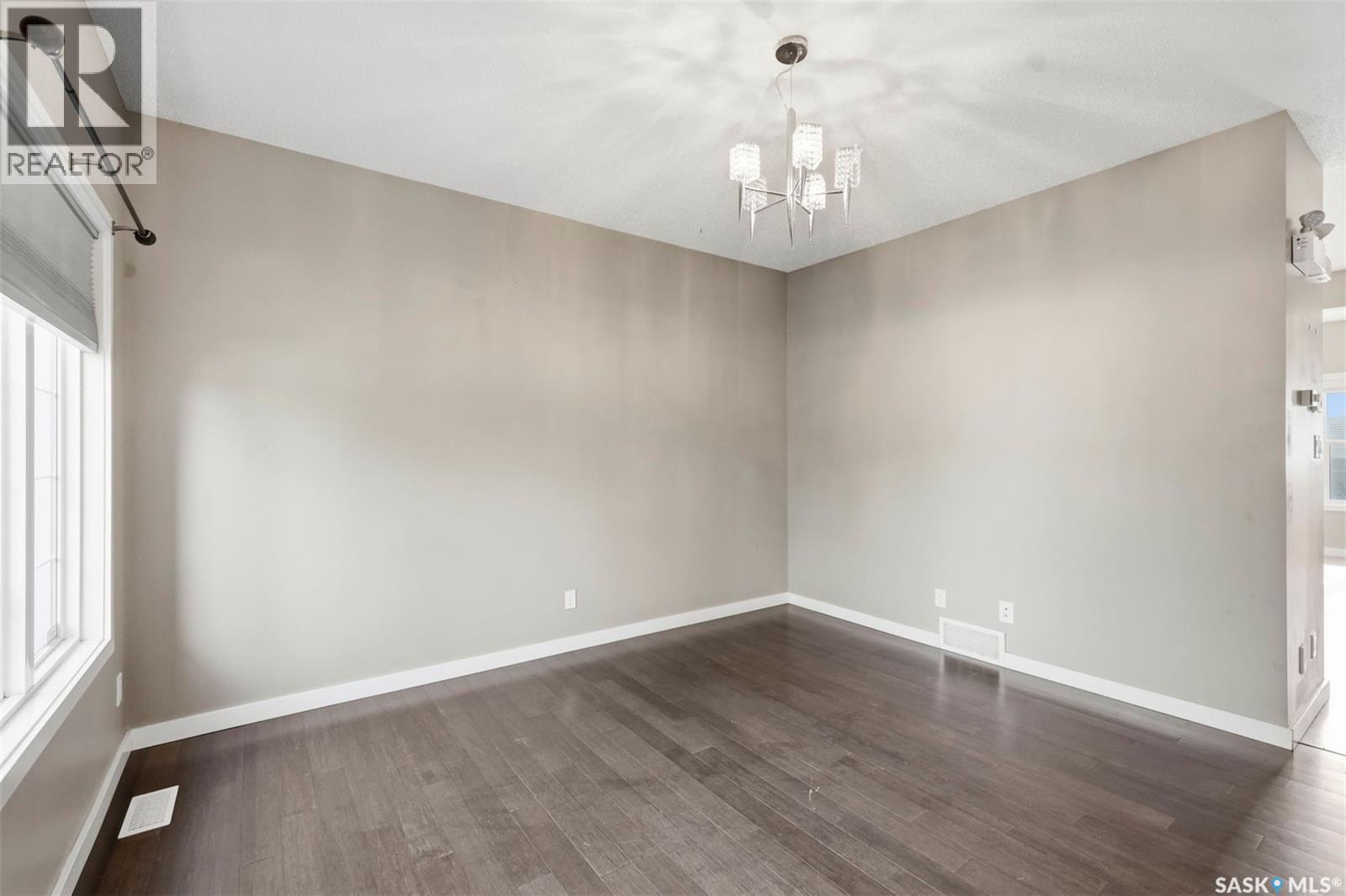916 Stonebridge Common, Saskatoon, Saskatchewan  S7T 1C9 - Photo 5 - SK042569