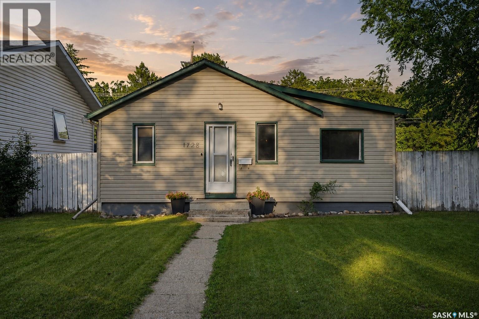 1728 2nd AVENUE N, Saskatoon, Saskatchewan
