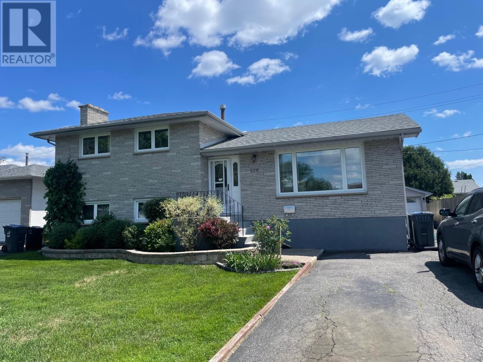 118 BayBerry CRES, Thunder Bay, Ontario