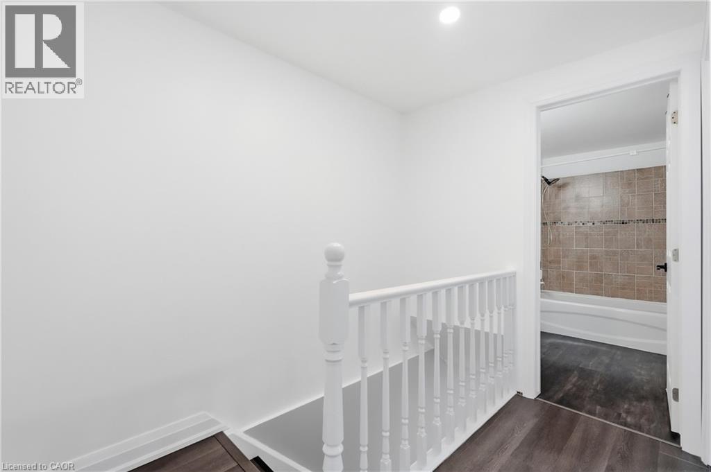 10 Angus Road Unit# 17, Hamilton, Ontario  L8K 6K3 - Photo 11 - 40846751