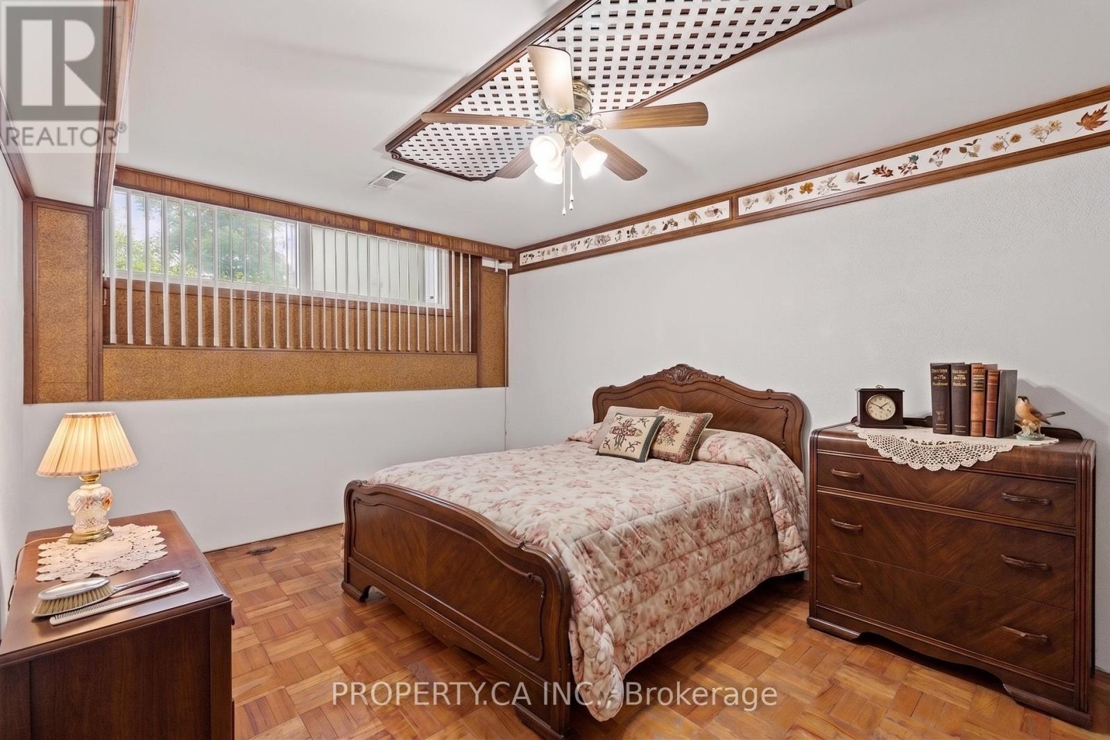 77 Troutbrooke Drive, Toronto, Ontario M3M 1S6 - Photo 25 - W13538318