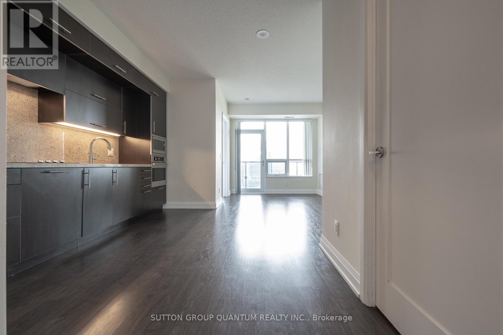 2418 - 5 Sheppard Avenue E, Toronto, Ontario  M2N 0G4 - Photo 2 - C13563886