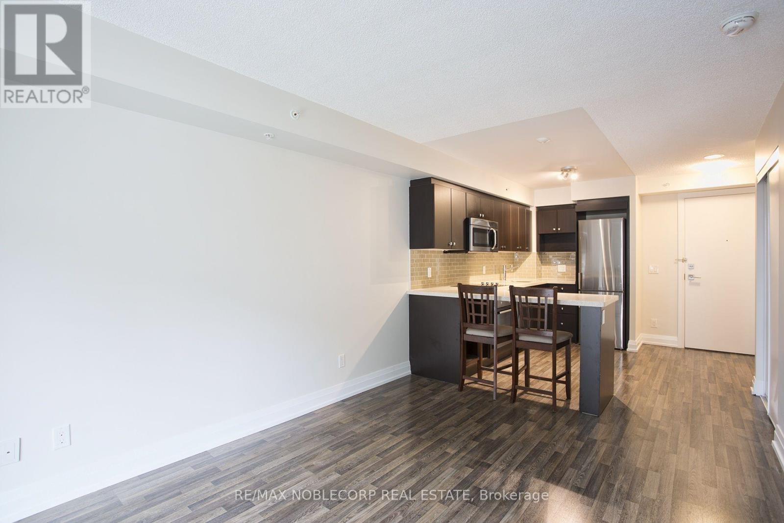 319w - 565 Wilson Avenue, Toronto, Ontario  M3H 0C6 - Photo 10 - C13563906