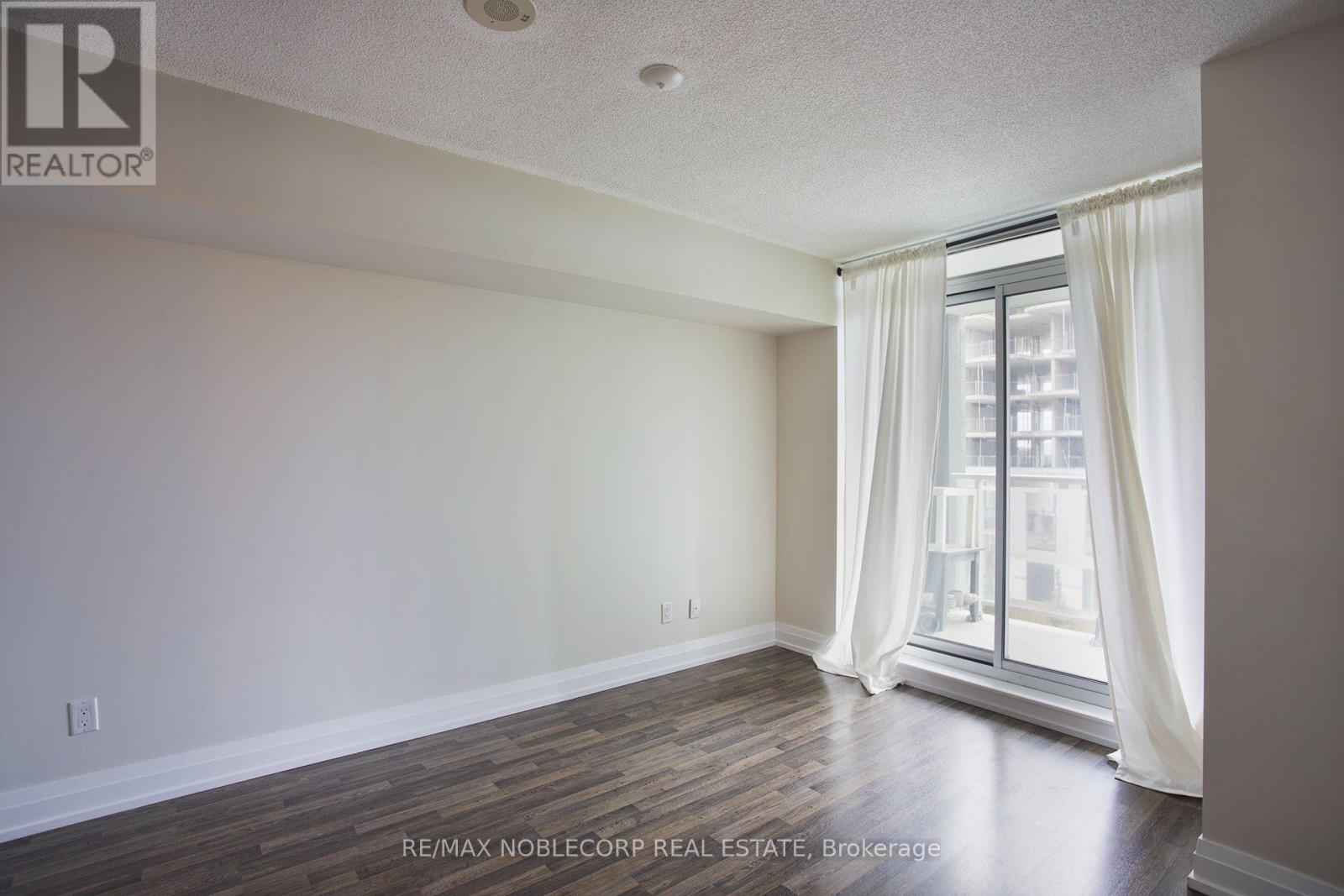 319w - 565 Wilson Avenue, Toronto, Ontario  M3H 0C6 - Photo 12 - C13563906