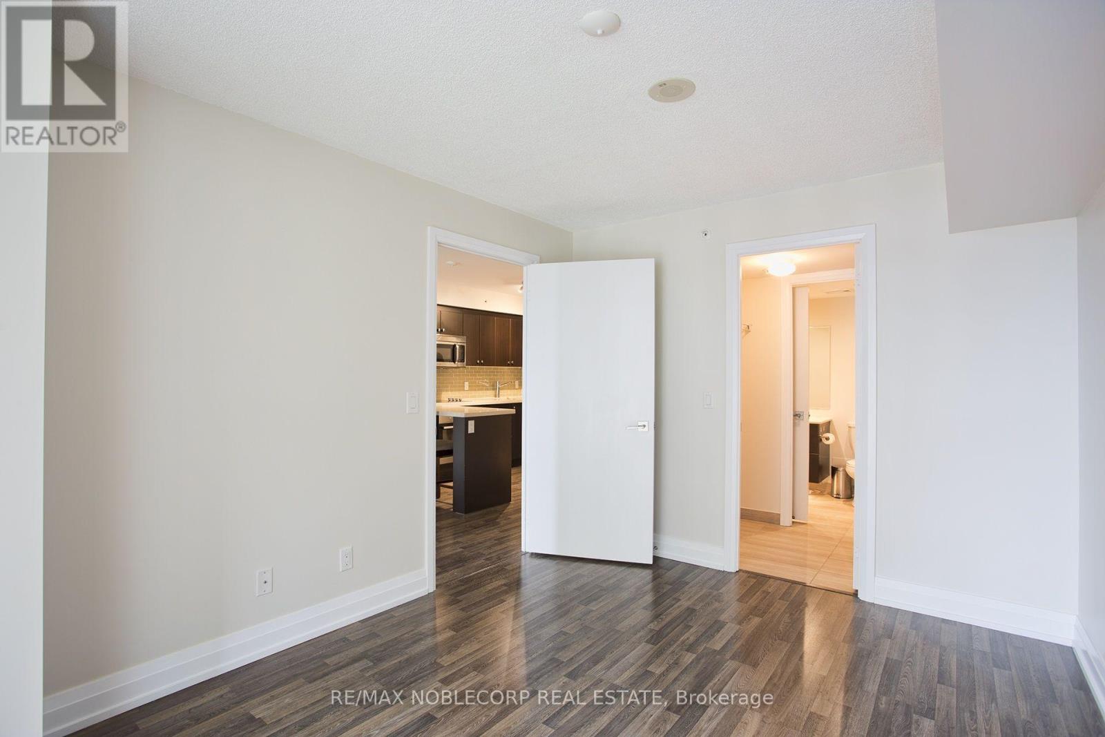 319w - 565 Wilson Avenue, Toronto, Ontario  M3H 0C6 - Photo 13 - C13563906