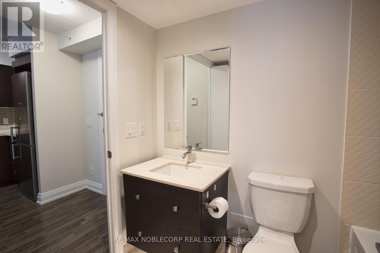 319w - 565 Wilson Avenue, Toronto, Ontario  M3H 0C6 - Photo 16 - C13563906