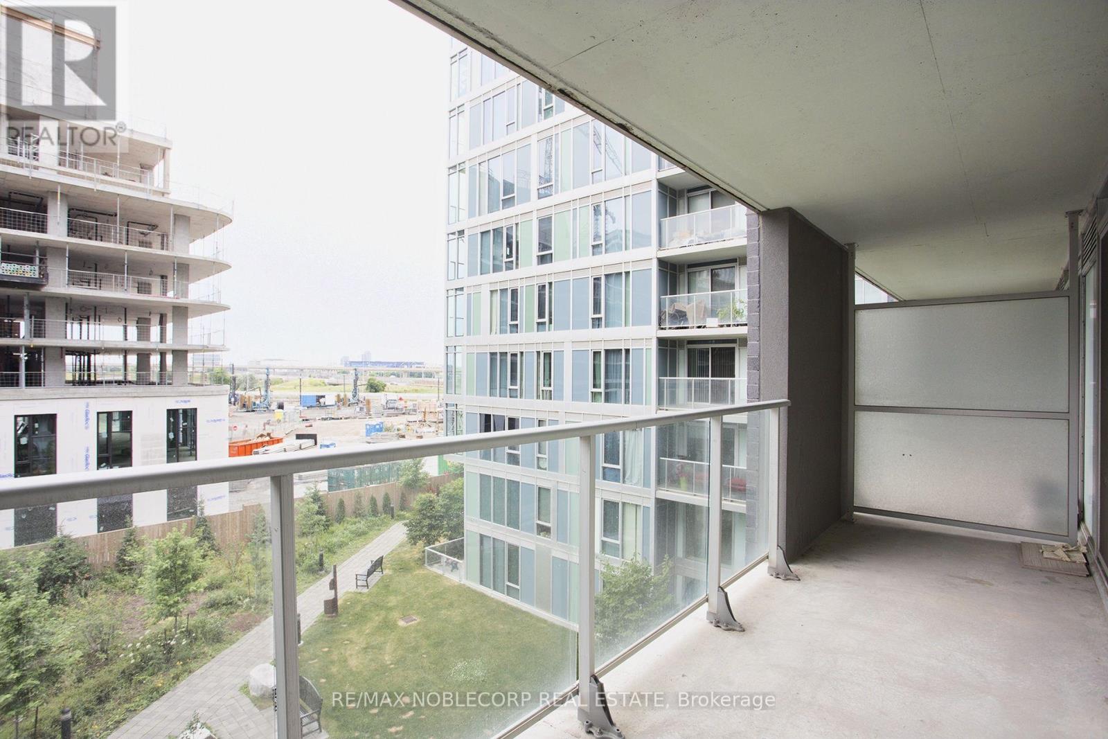319w - 565 Wilson Avenue, Toronto, Ontario  M3H 0C6 - Photo 18 - C13563906