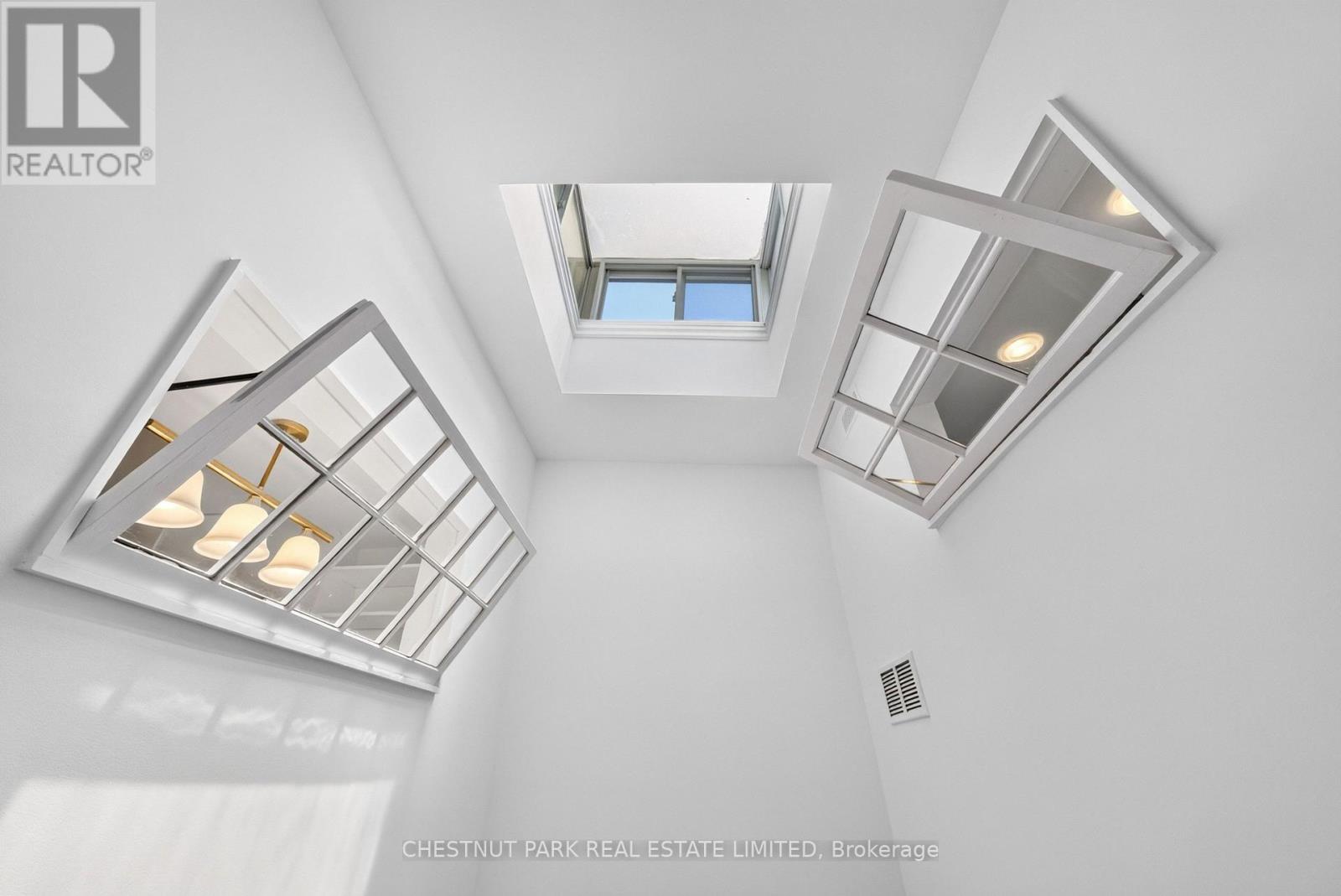 347 1/2 Wellesley Street E, Toronto, Ontario M4X 1H2 - Photo 17 - C13563956