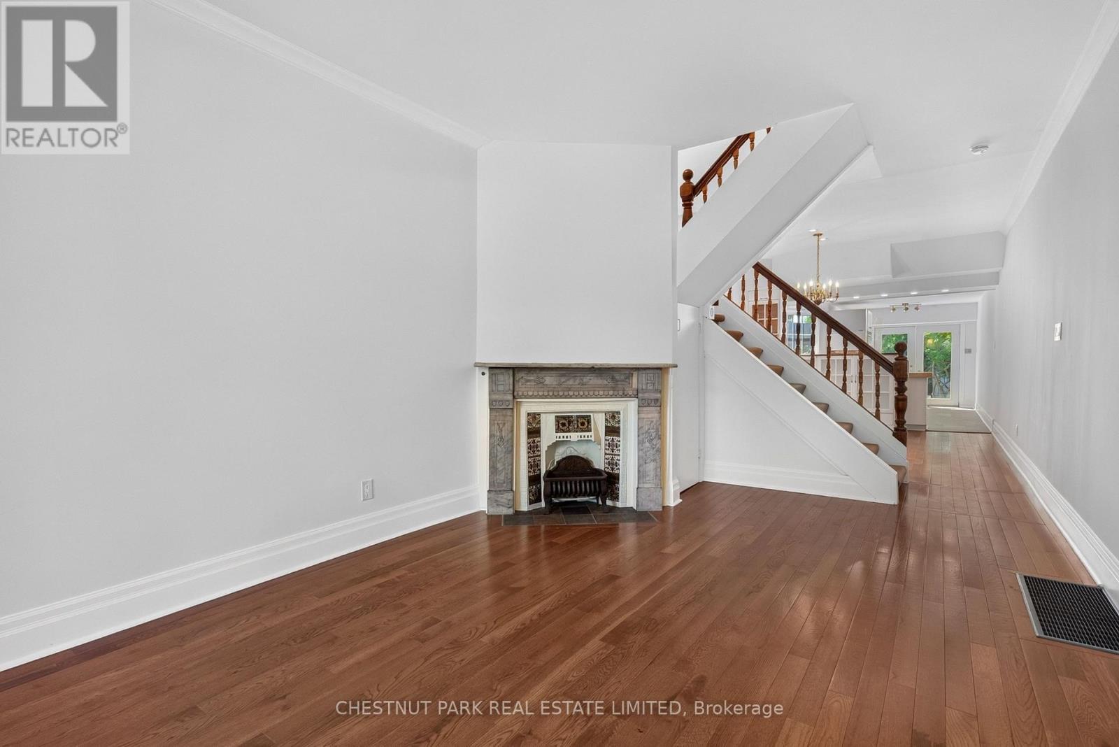 347 1/2 Wellesley Street E, Toronto, Ontario M4X 1H2 - Photo 3 - C13563956