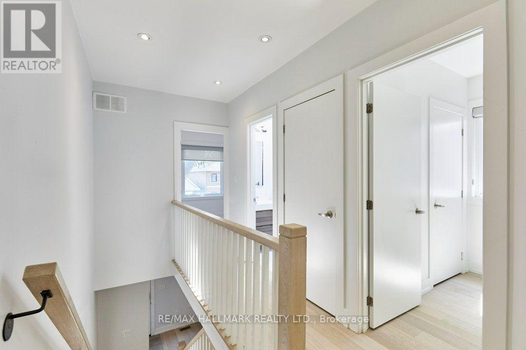 Main/upper - 38 Shudell Avenue, Toronto, Ontario  M4J 1C7 - Photo 18 - E13563864