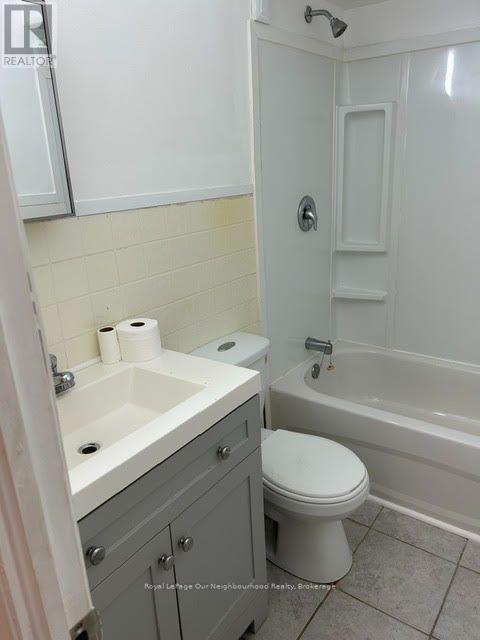 104 - 211 Nonquon Road N, Oshawa, Ontario  L1G 3S7 - Photo 3 - E13563898