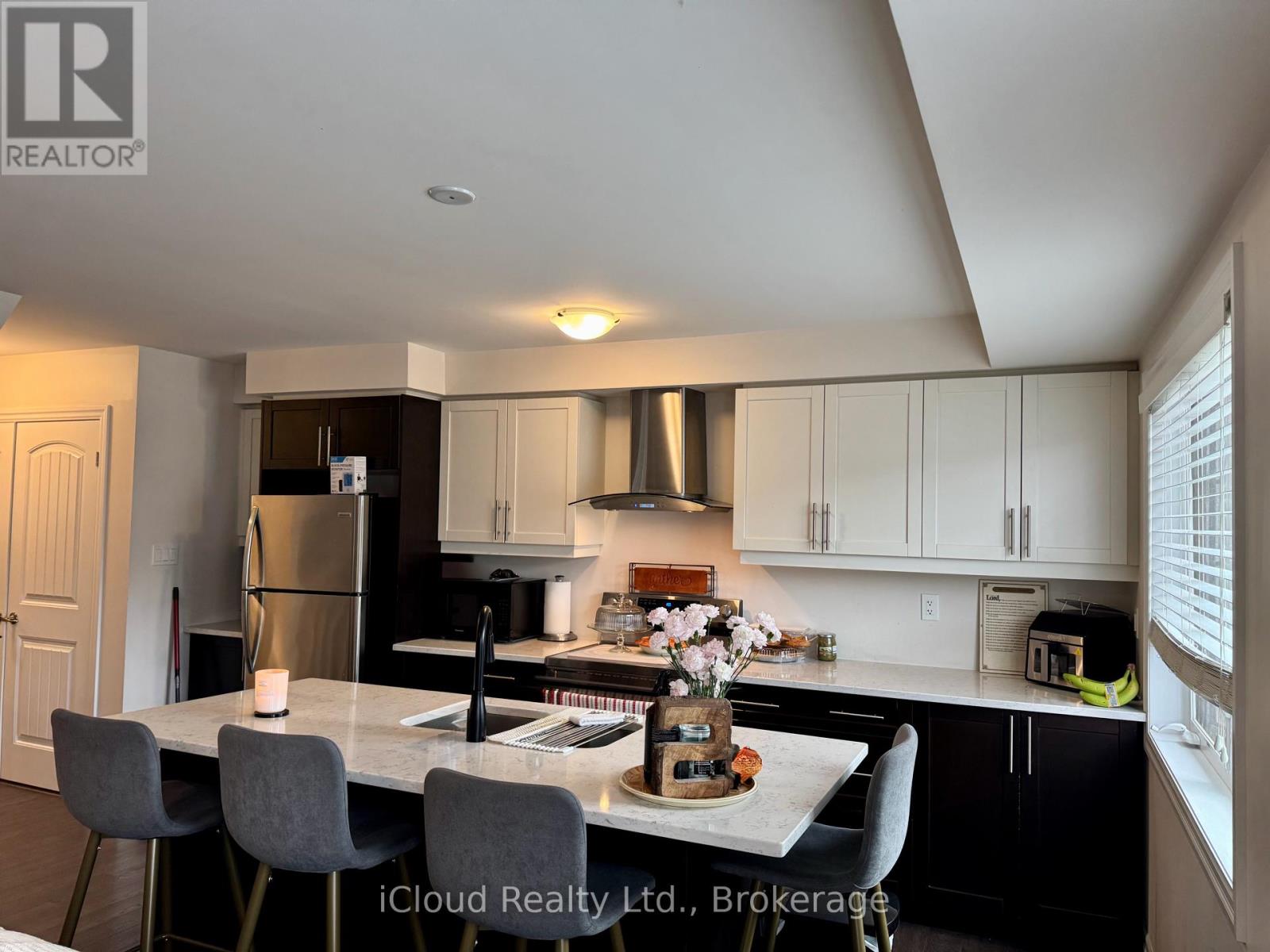 234 Sarah Cline Drive, Oakville, Ontario  L6M 0V3 - Photo 10 - W13563828