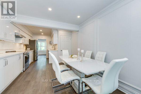 538 Fourth Line, Oakville, Ontario  L6L 5A8 - Photo 10 - W13563852