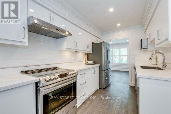 538 Fourth Line, Oakville, Ontario  L6L 5A8 - Photo 12 - W13563852
