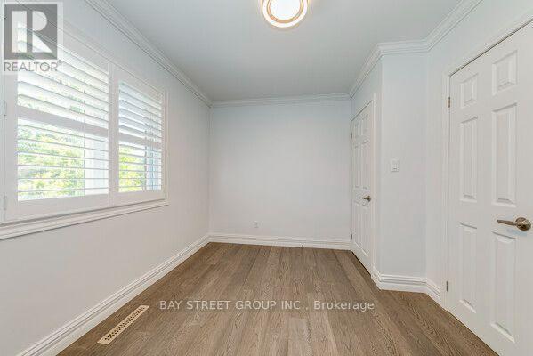 538 Fourth Line, Oakville, Ontario  L6L 5A8 - Photo 15 - W13563852