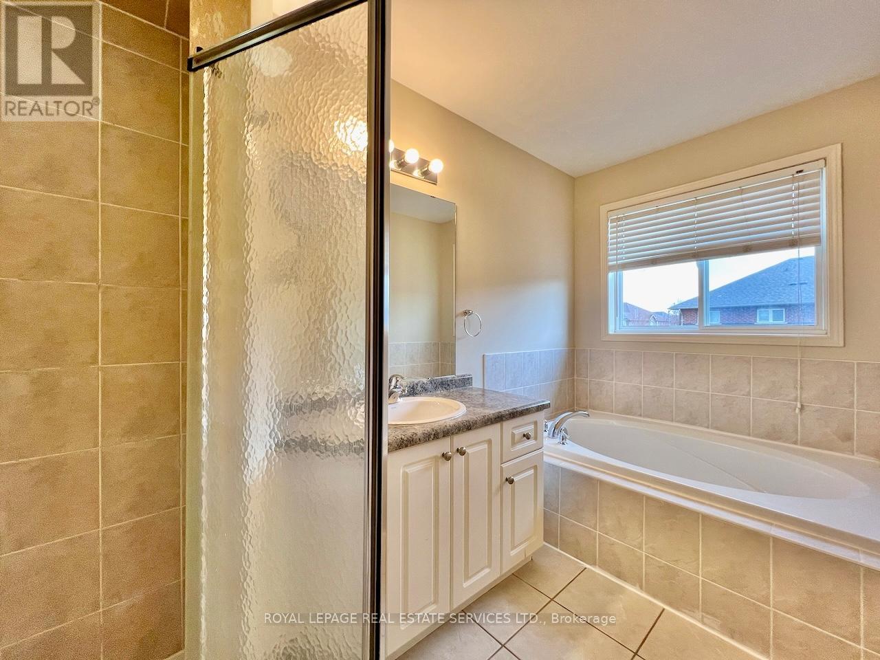 2153 Redstone Crescent, Oakville, Ontario  L6M 5B2 - Photo 19 - W13563866