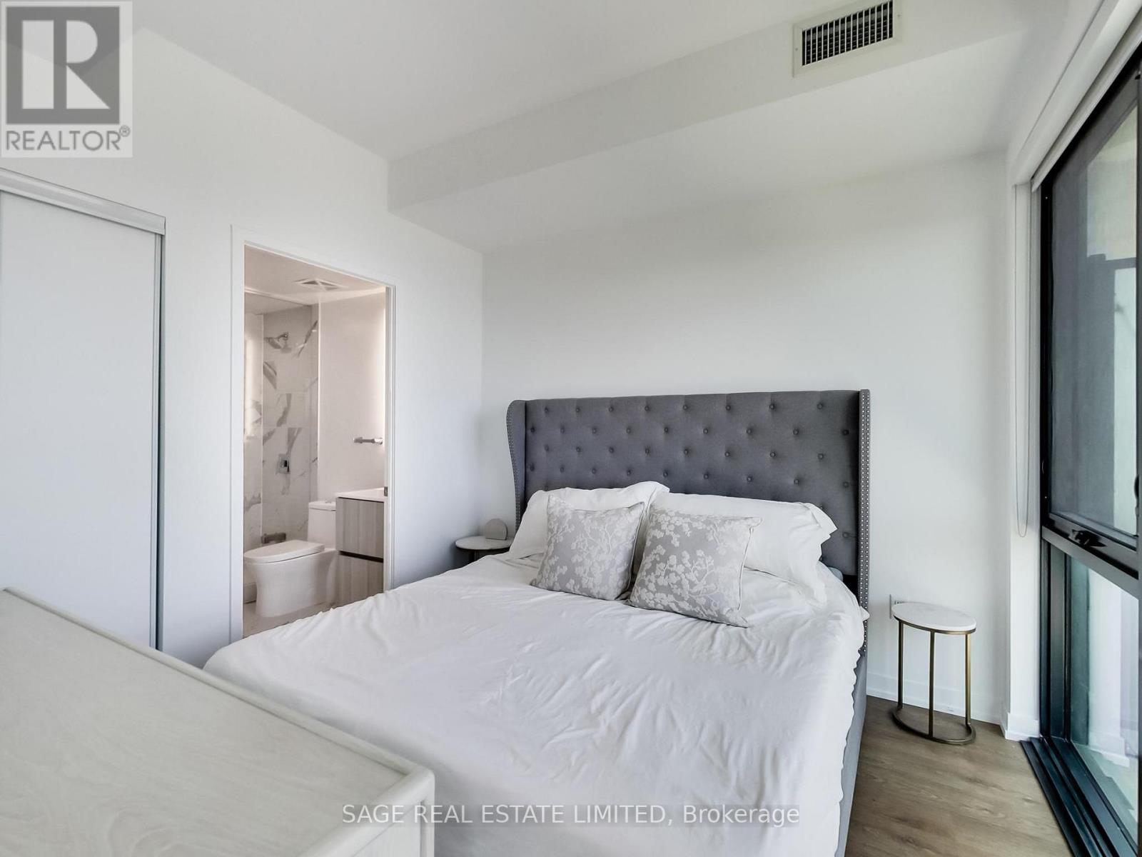 817 - 251 Masonry Way, Mississauga, Ontario  L5H 0B3 - Photo 16 - W13563966