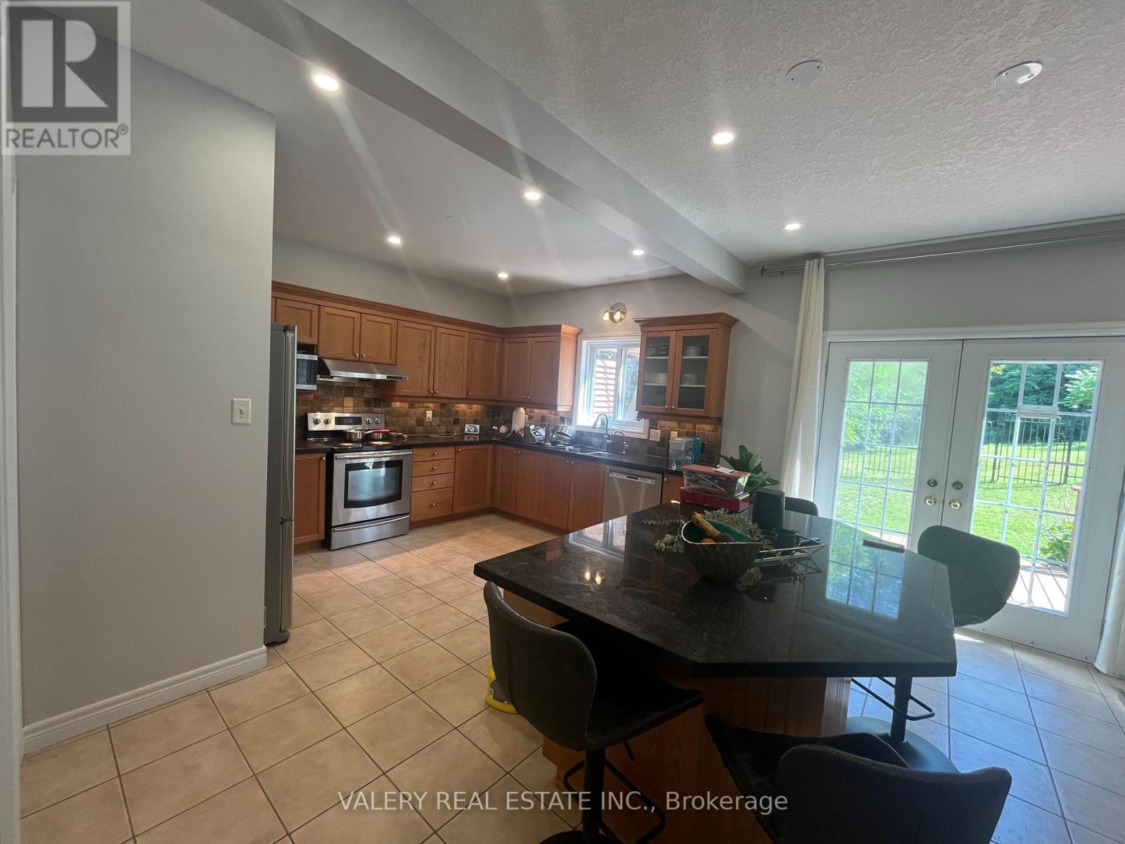 70 DOONMILLS DRIVE, Kitchener, Ontario