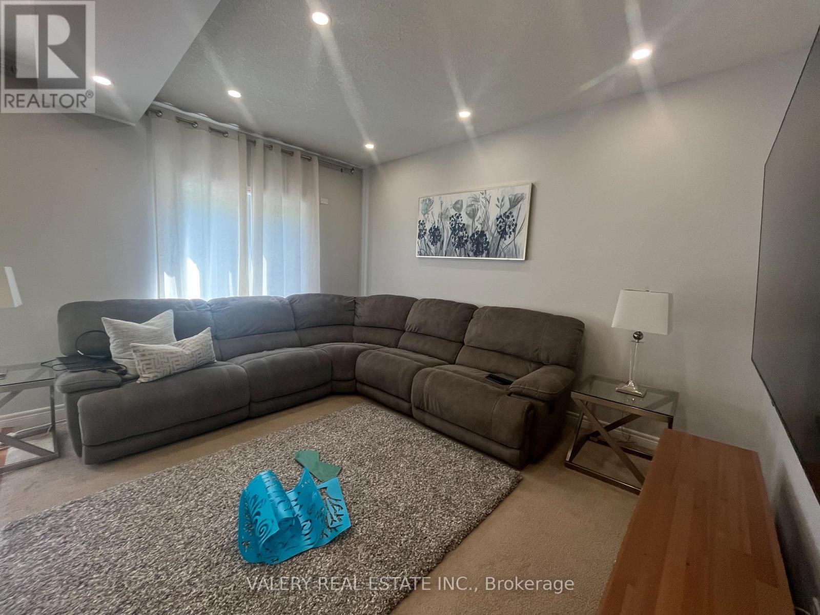 70 Doonmills Drive, Kitchener, Ontario  N2P 2X3 - Photo 2 - X13563812