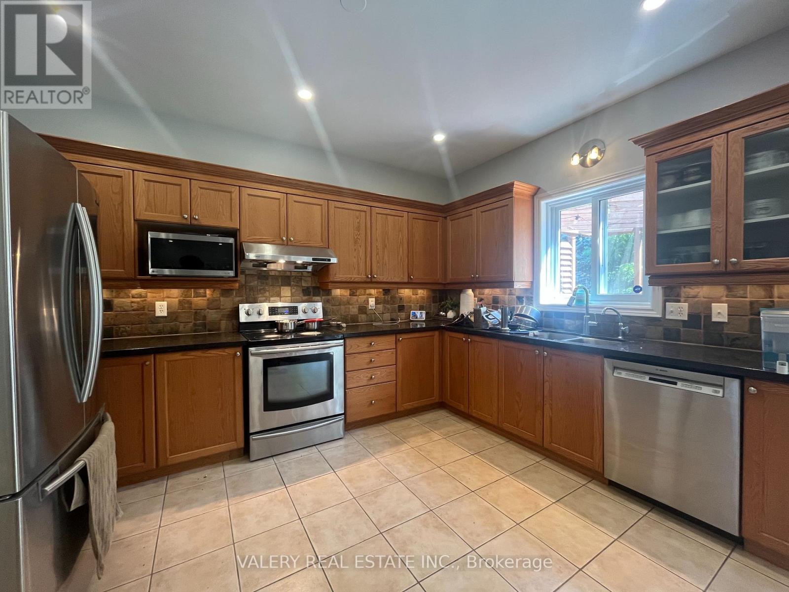70 Doonmills Drive, Kitchener, Ontario  N2P 2X3 - Photo 48 - X13563812