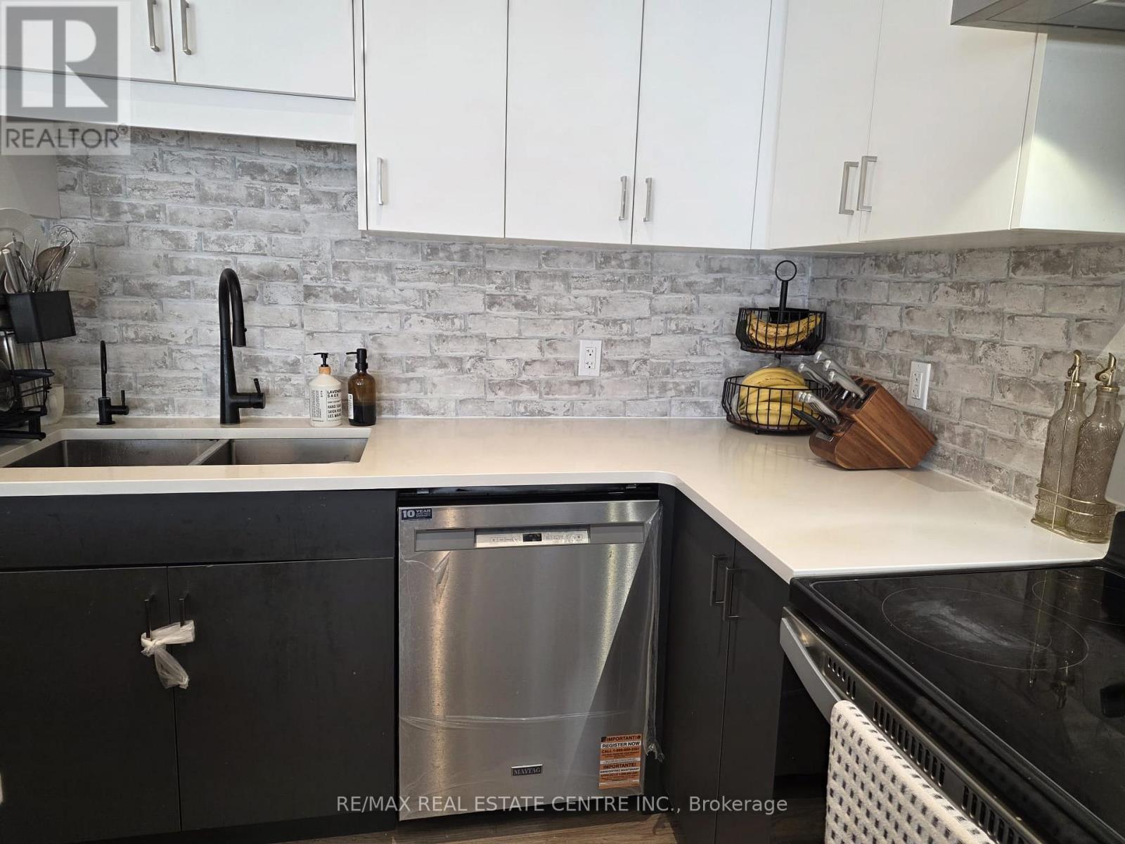 36 Queensbrook Crescent, Cambridge, Ontario  N1S 0E5 - Photo 12 - X13563830