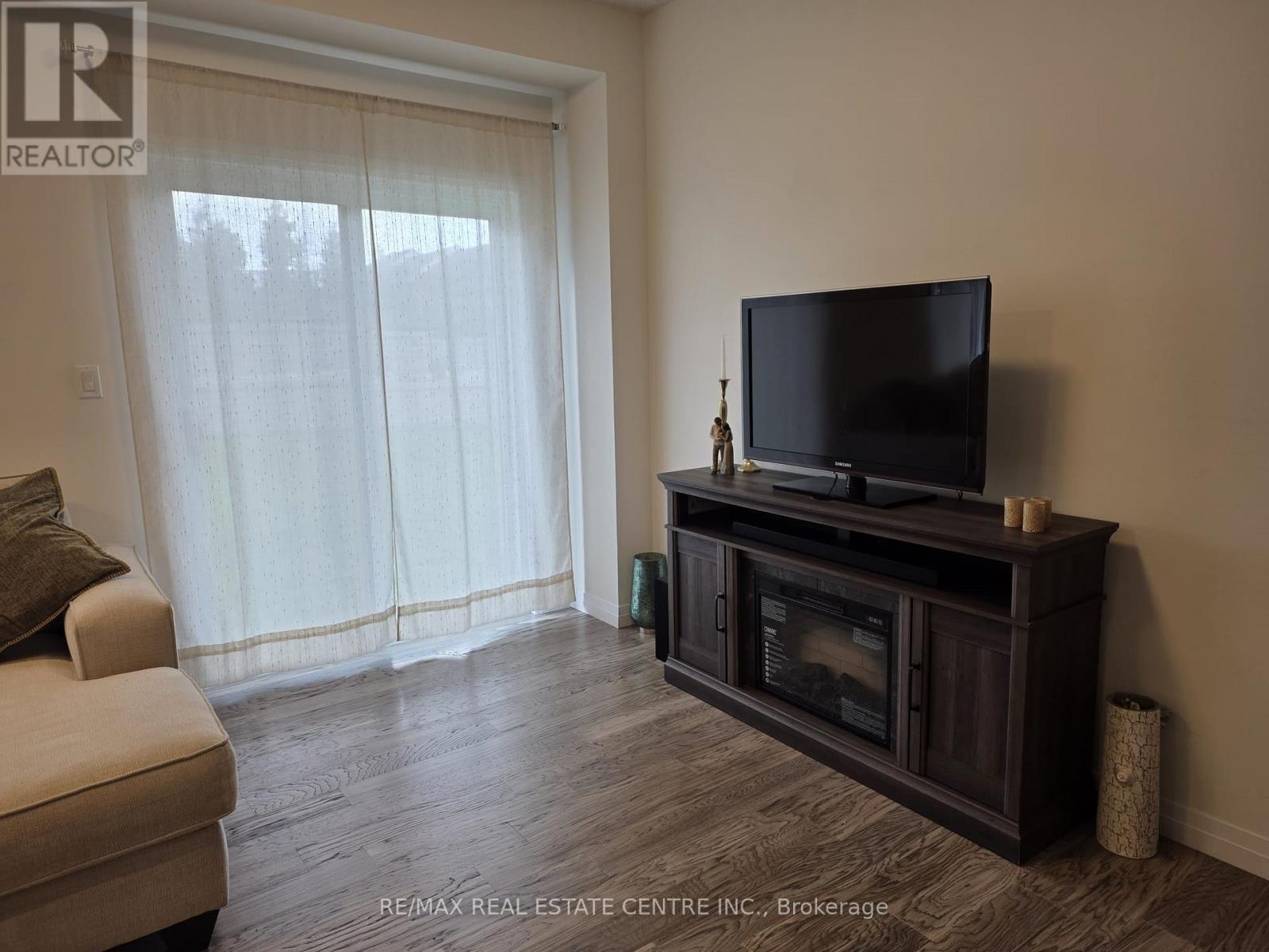 36 Queensbrook Crescent, Cambridge, Ontario  N1S 0E5 - Photo 5 - X13563830