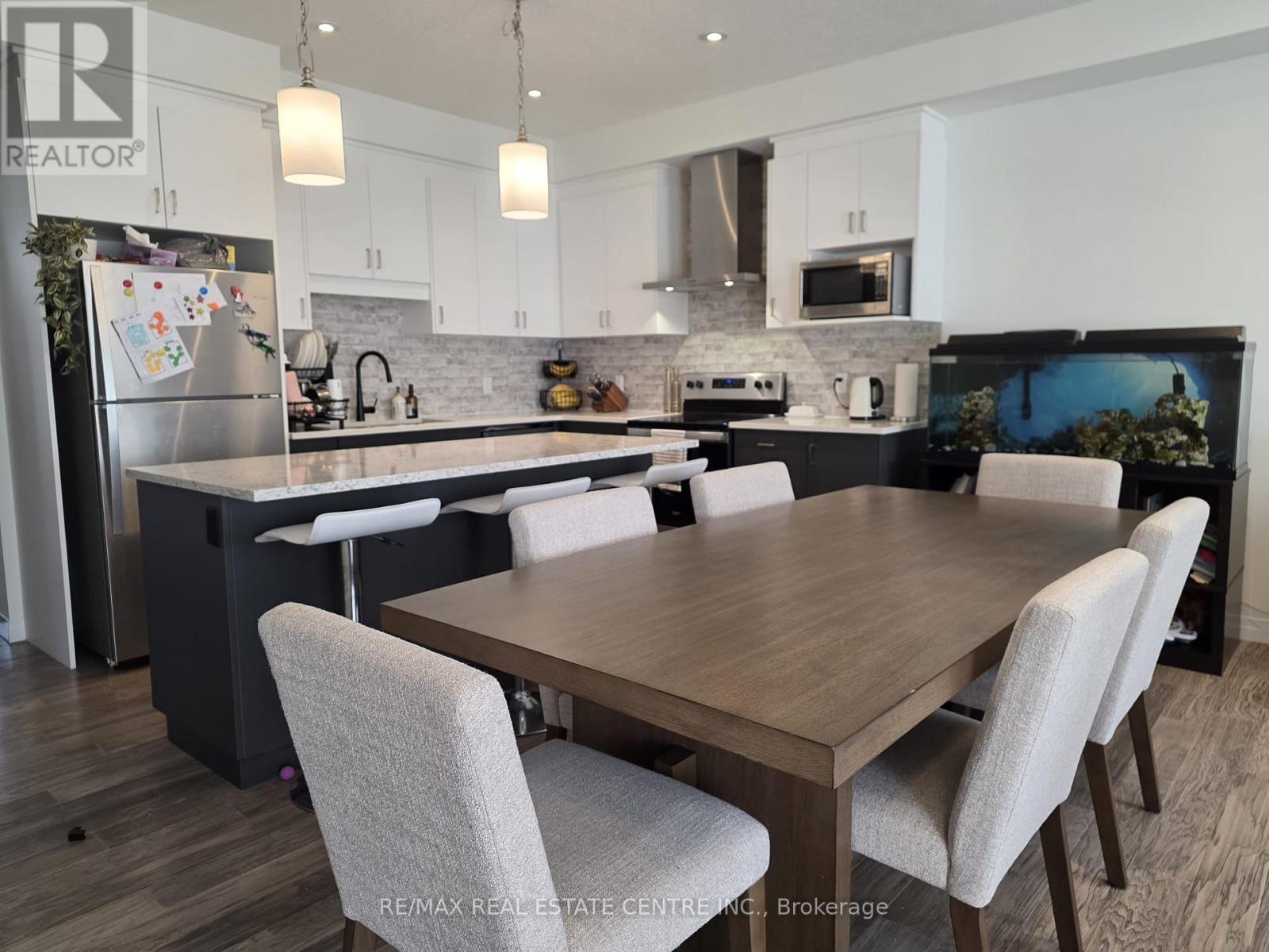 36 Queensbrook Crescent, Cambridge, Ontario  N1S 0E5 - Photo 9 - X13563830