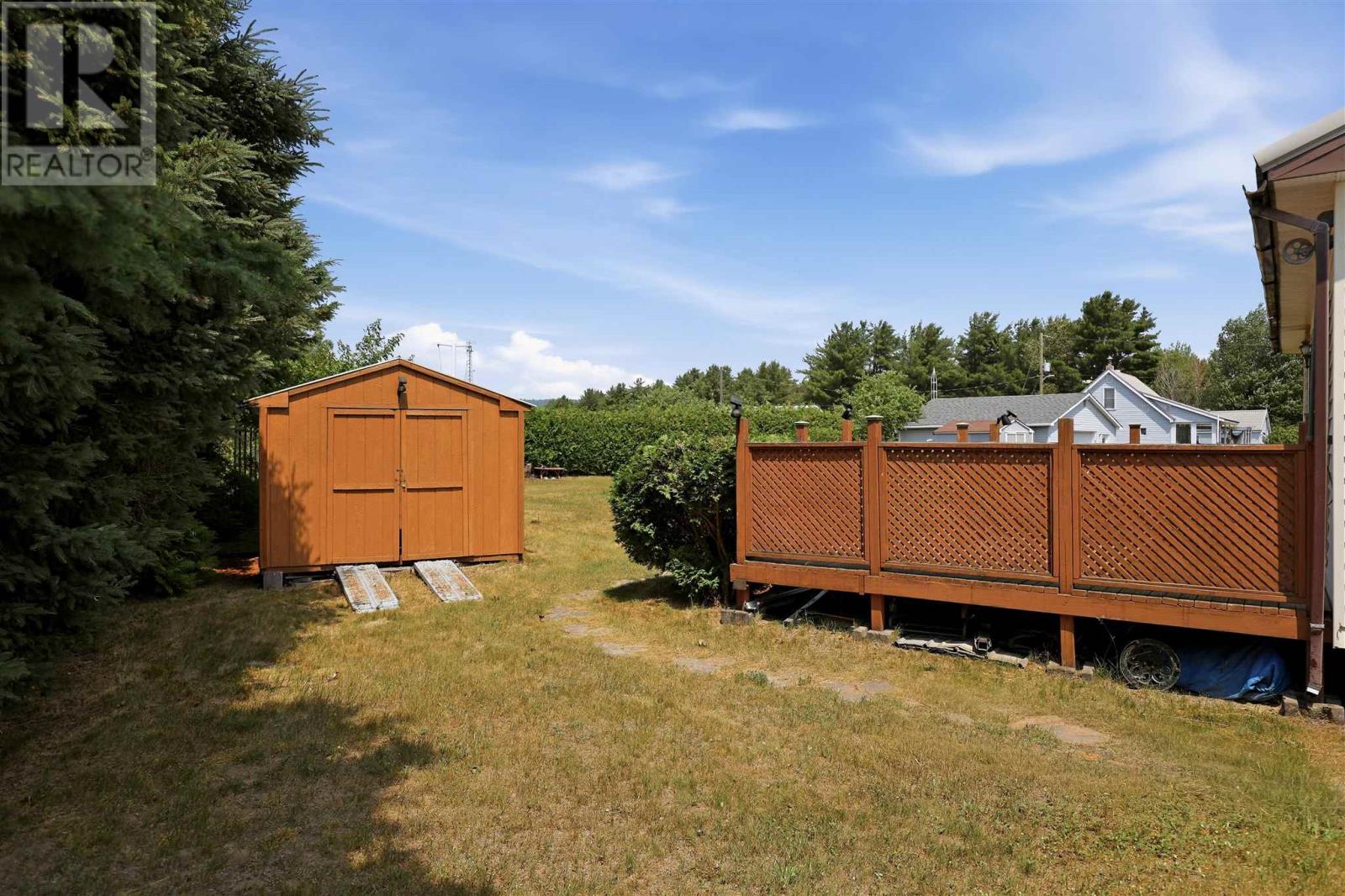902 Frontenac St, Sault Ste. Marie, Ontario  P6A 5K9 - Photo 26 - SM261858