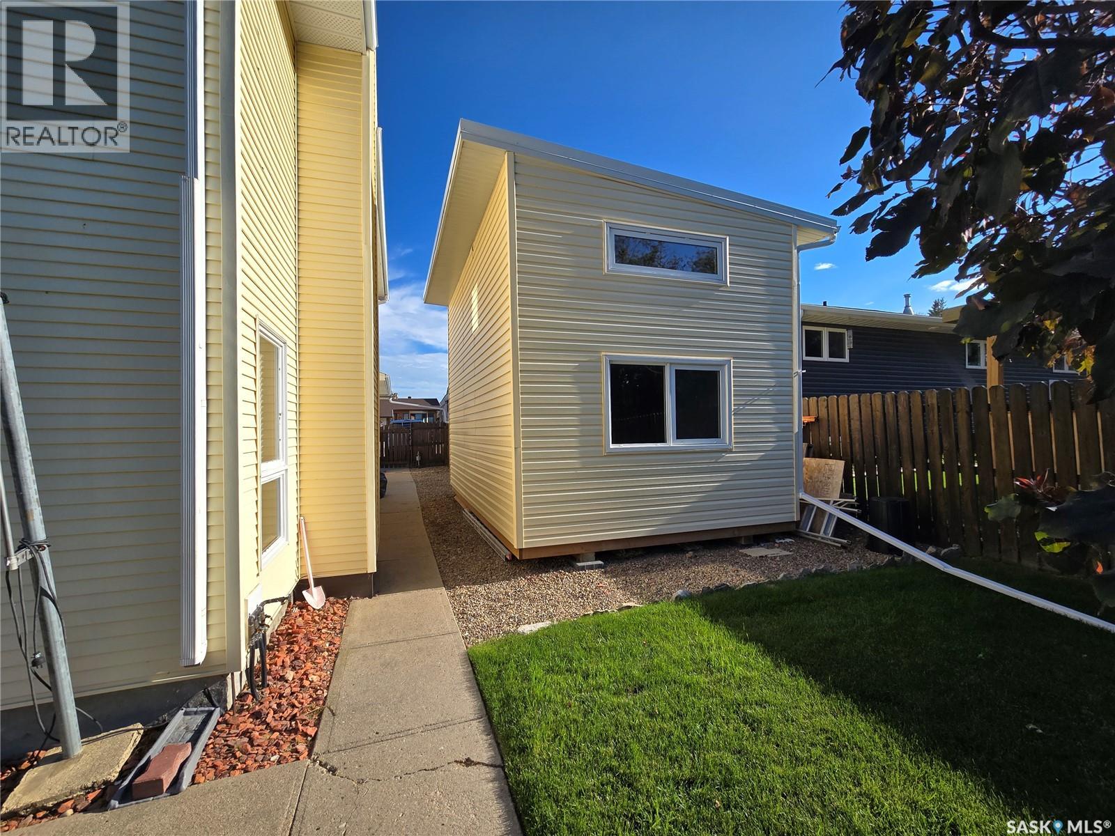 337 Matador Drive, Swift Current, Saskatchewan  S9H 4R4 - Photo 37 - SK042565