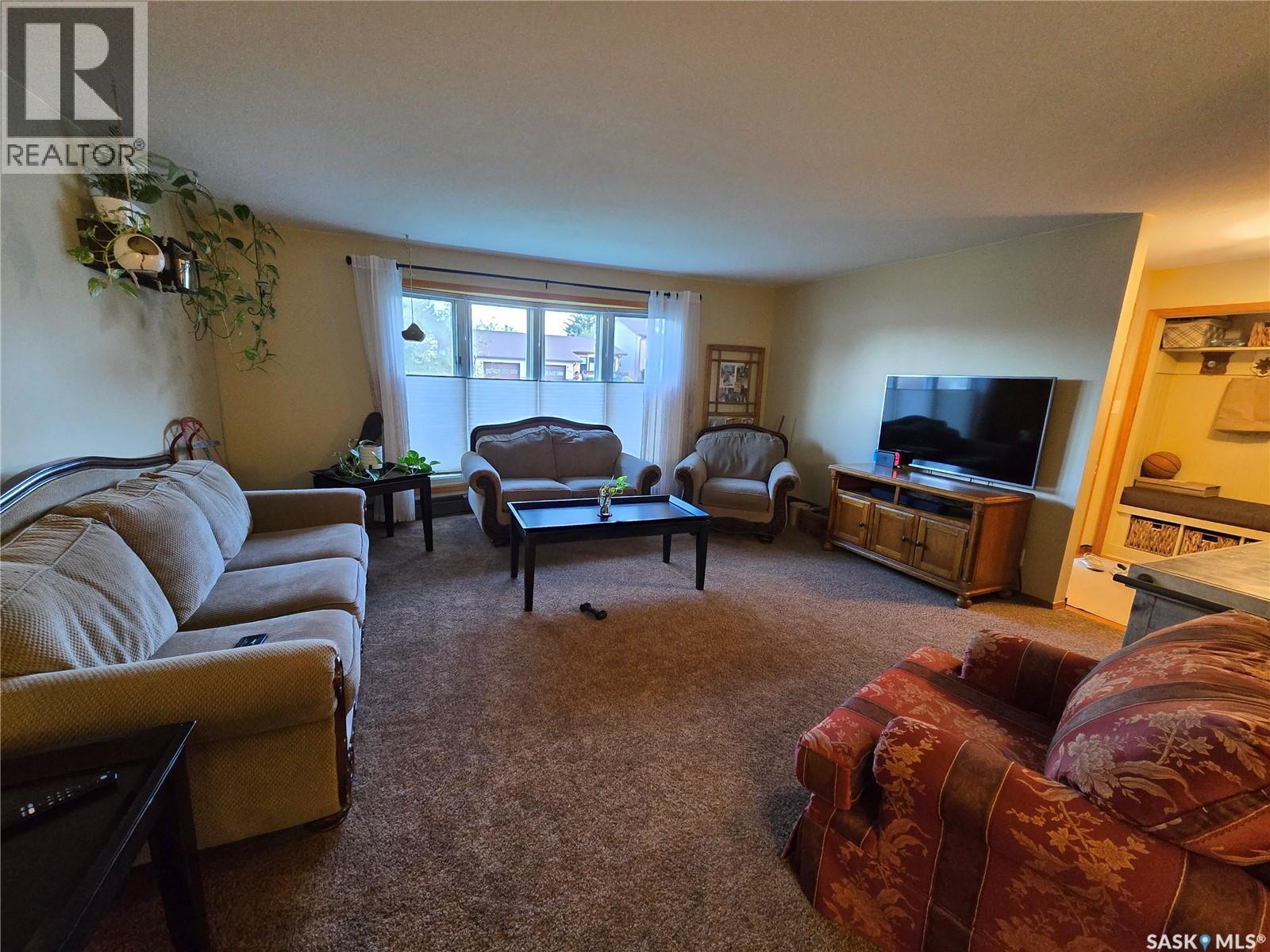 337 Matador Drive, Swift Current, Saskatchewan  S9H 4R4 - Photo 4 - SK042565