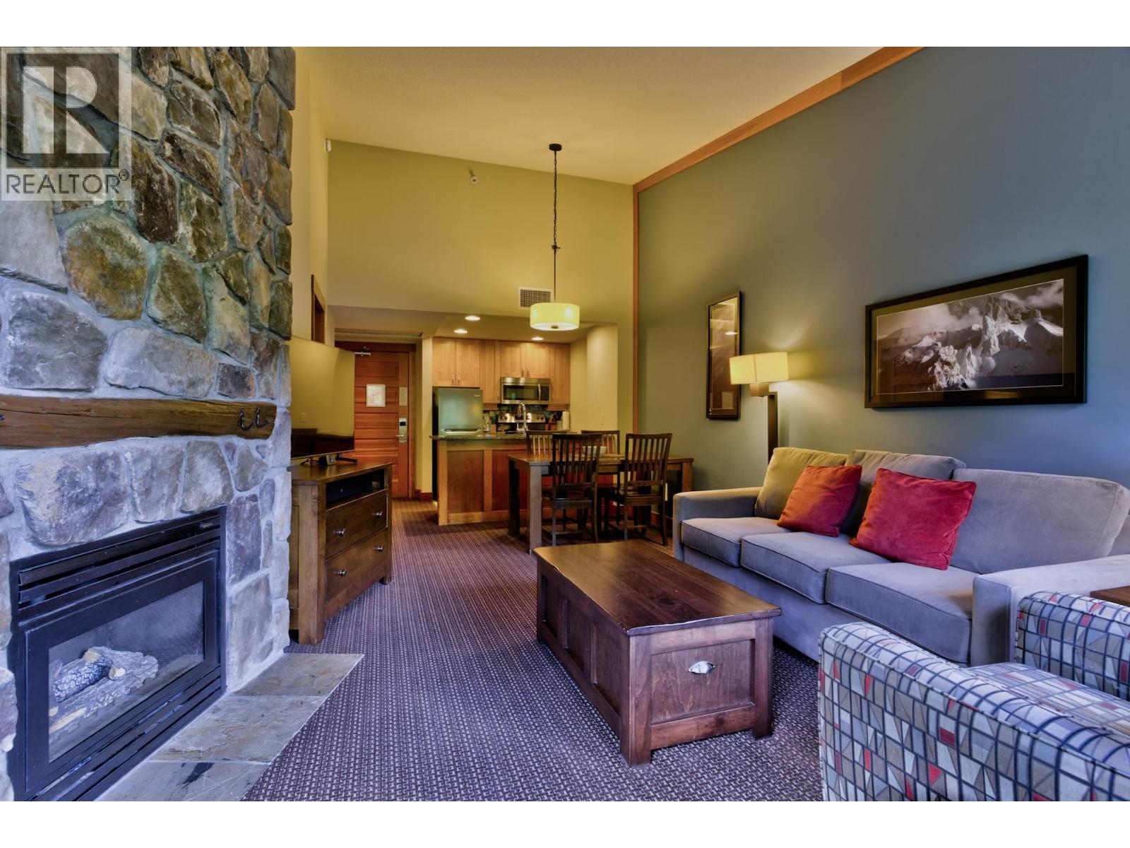 638a 2036 London Lane, Whistler, British Columbia  V8E 0N7 - Photo 3 - R3146305