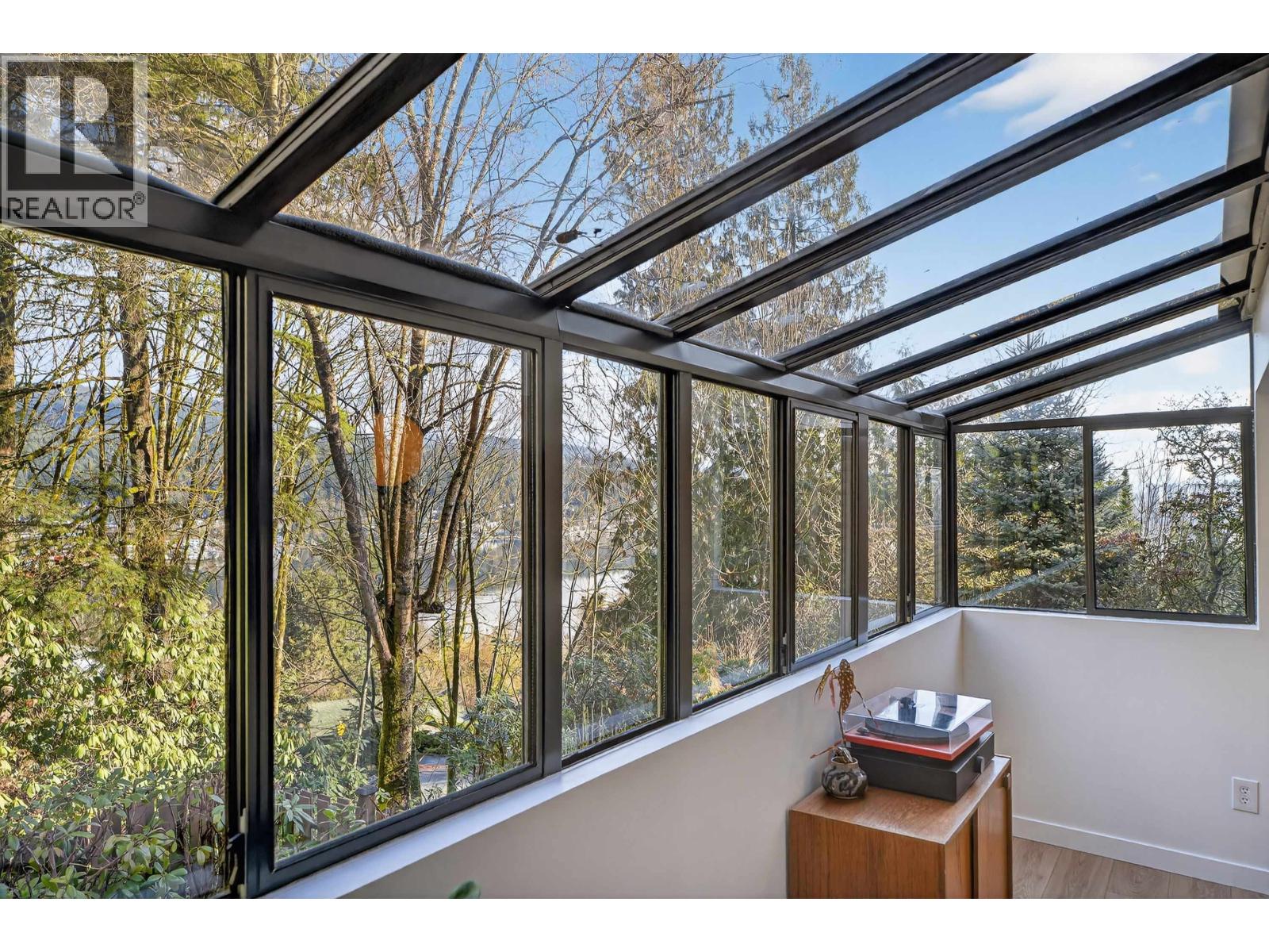 526 Cardiff Way, Port Moody, British Columbia  V3H 3T1 - Photo 11 - R3146239