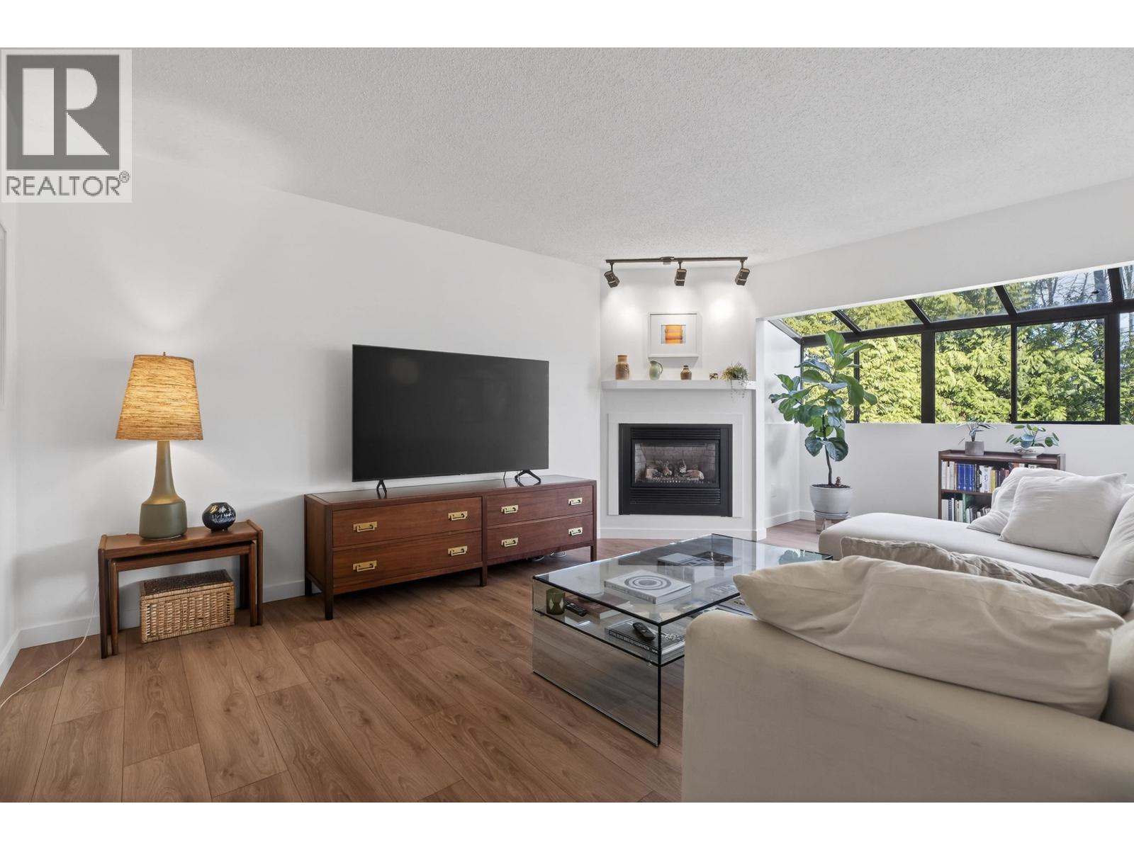 526 Cardiff Way, Port Moody, British Columbia  V3H 3T1 - Photo 5 - R3146239