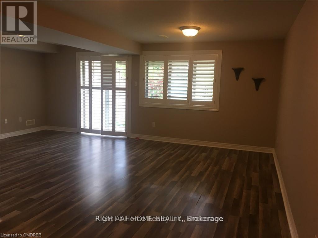 2234 Country Club Drive, Burlington, Ontario  L7M 5A8 - Photo 18 - W13564034