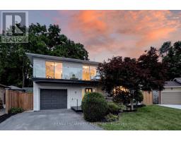 9 LESLIE DRIVE, Hamilton, Ontario