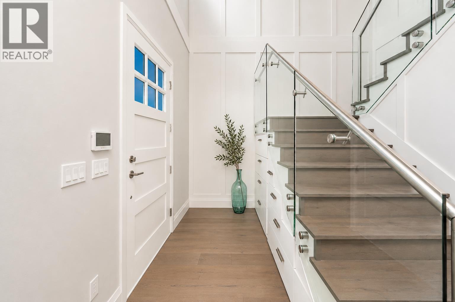 6587 Halifax Street, Burnaby, British Columbia  V5B 2P9 - Photo 4 - R3146160