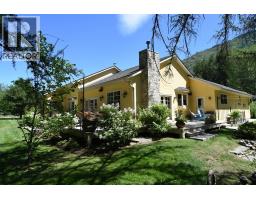 9309 STATION Road, Trail, British Columbia