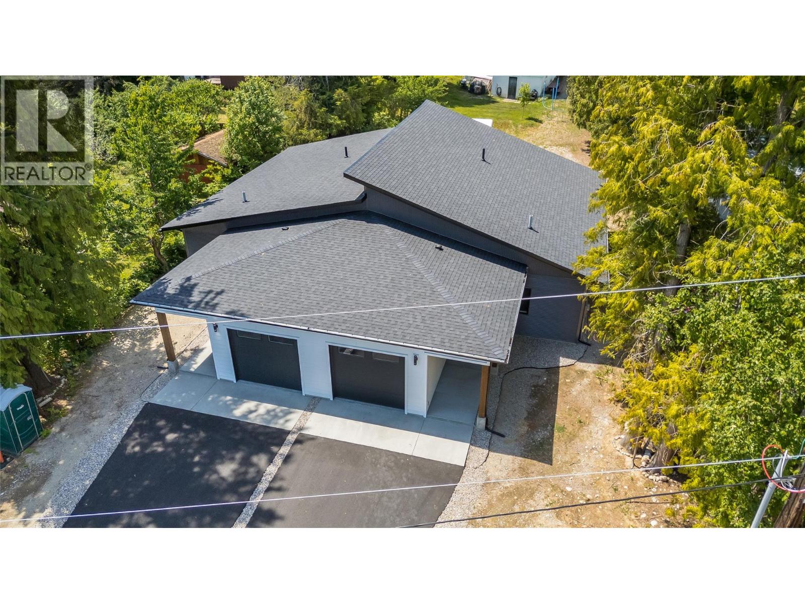 2632 9th Avenue, Castlegar, British Columbia  V1N 2Y9 - Photo 2 - 10394463