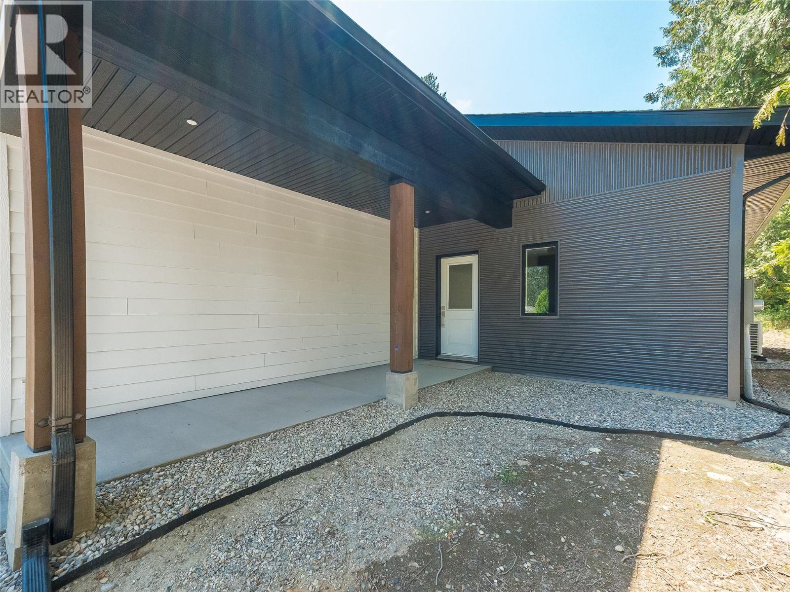 2632 9th Avenue, Castlegar, British Columbia  V1N 2Y9 - Photo 31 - 10394463