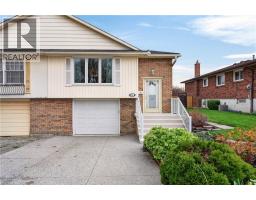 56 BROOKSTREAM Court, Hamilton, Ontario