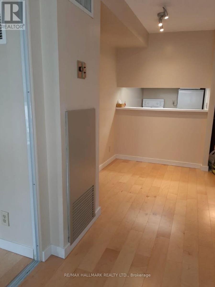 821 - 711 Bay Street, Toronto, Ontario M5G 2J8 - Photo 2 - C13564120