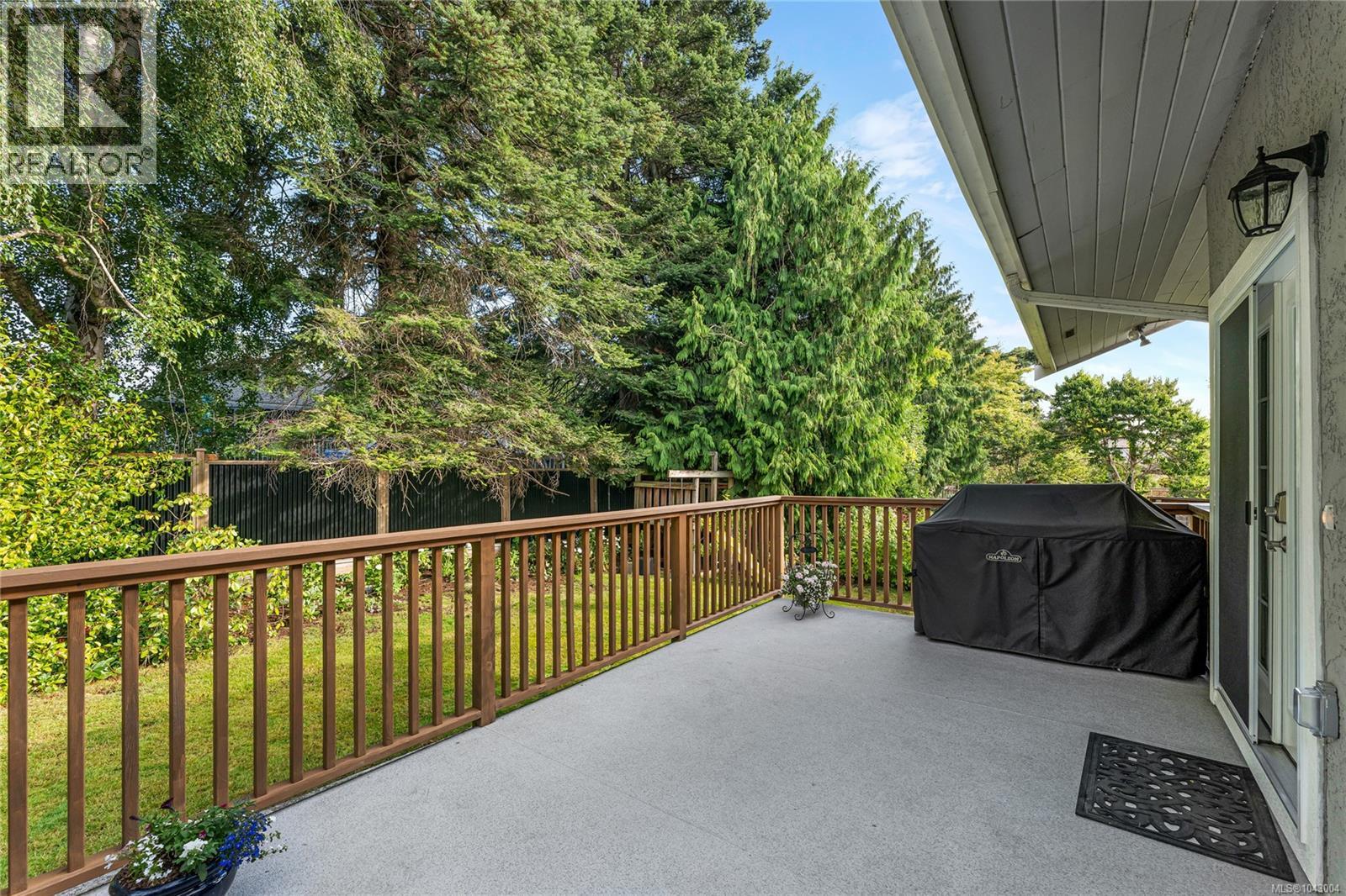 4052 Ebony Pl — photo 11