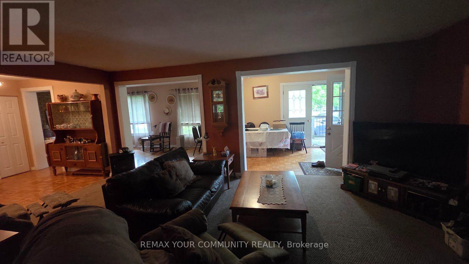 1031 Metro Road, Georgina, Ontario L4P 3E9 - Photo 11 - N13564110