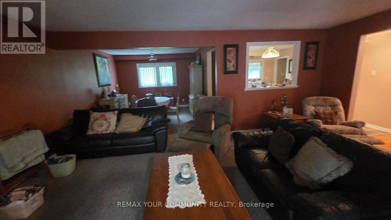 1031 Metro Road, Georgina, Ontario L4P 3E9 - Photo 12 - N13564110