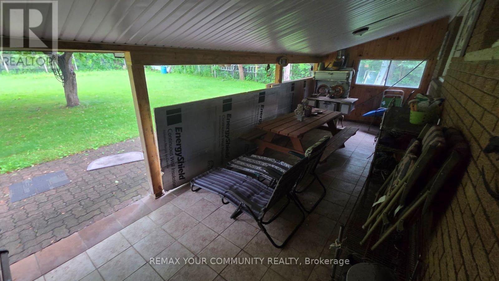 1031 Metro Road, Georgina, Ontario L4P 3E9 - Photo 9 - N13564110