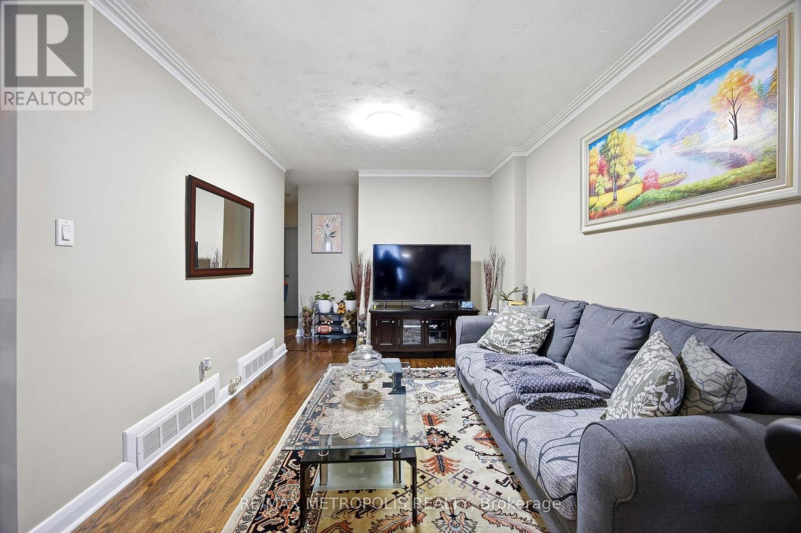 Basement - 11 Rambler Place, Toronto, Ontario  M3L 1N6 - Photo 11 - W13564124