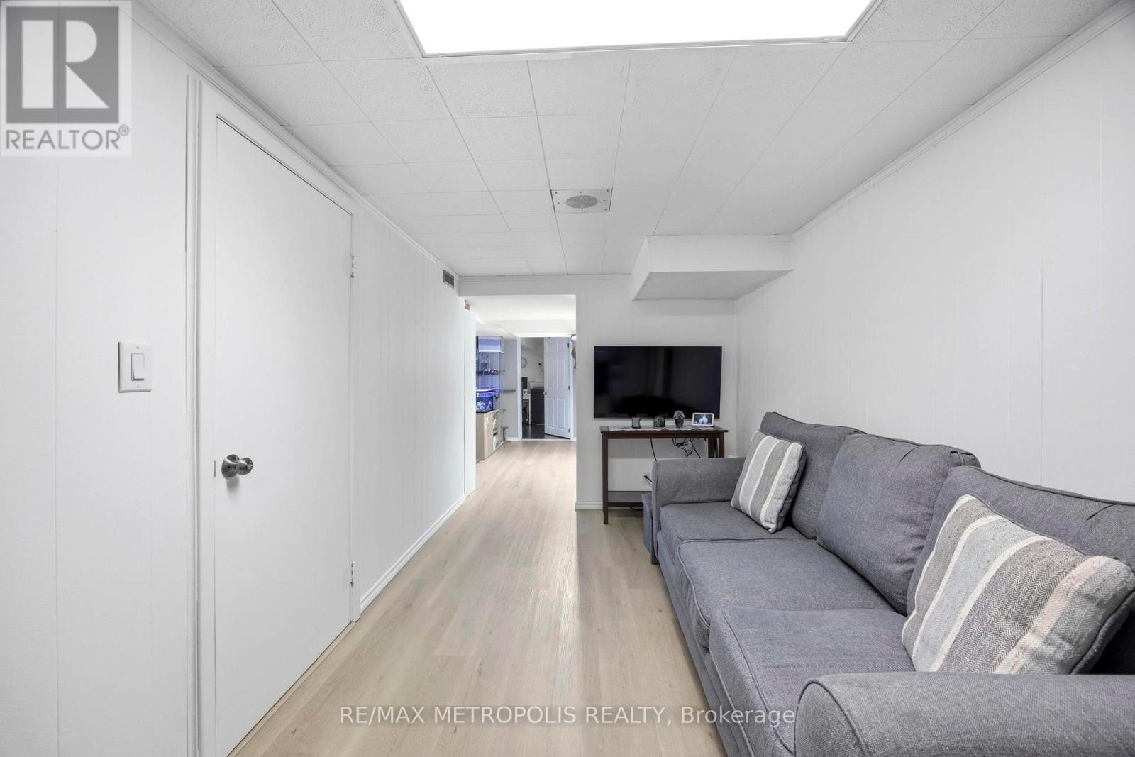 Basement - 11 Rambler Place, Toronto, Ontario  M3L 1N6 - Photo 26 - W13564124