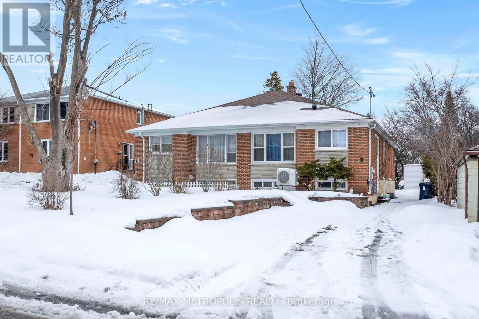 Basement - 11 Rambler Place, Toronto, Ontario  M3L 1N6 - Photo 3 - W13564124